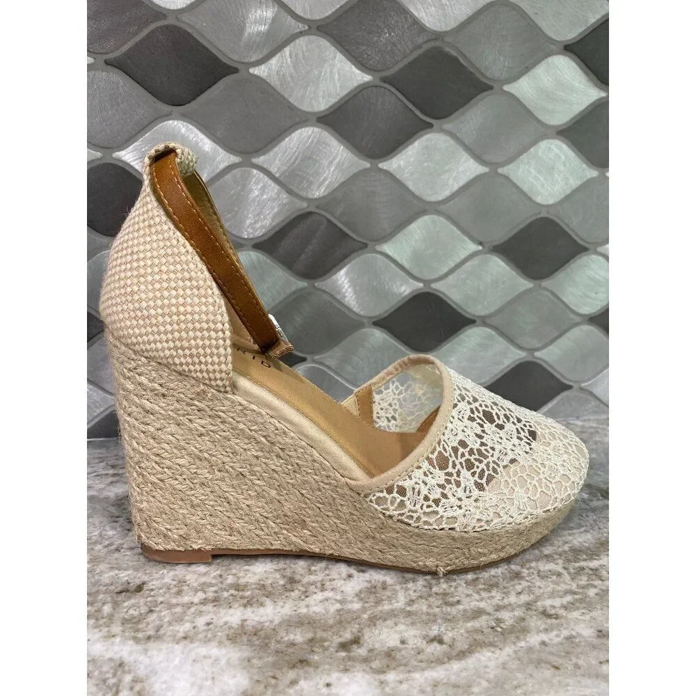 Torrid Women Cream Lace Espadrille Wedge Heels Size 8W